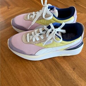Puma Cruise Rider sneakers fits like 7.5